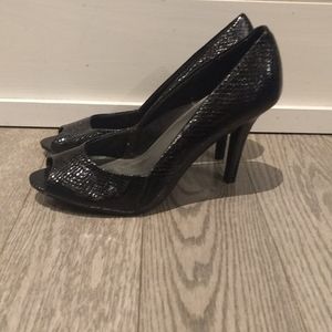 Nice shiny shoes by Fioni🌸🍀